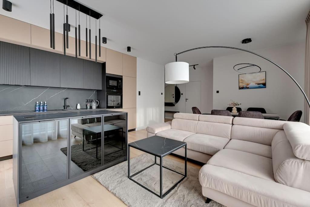 Zajezdnia Wrzeszcz 2 By Grand Apartments Γκντανσκ Εξωτερικό φωτογραφία