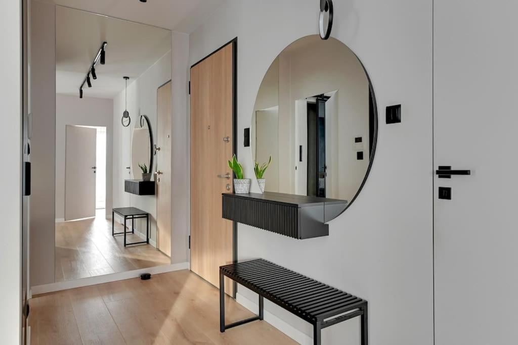Zajezdnia Wrzeszcz 2 By Grand Apartments Γκντανσκ Εξωτερικό φωτογραφία