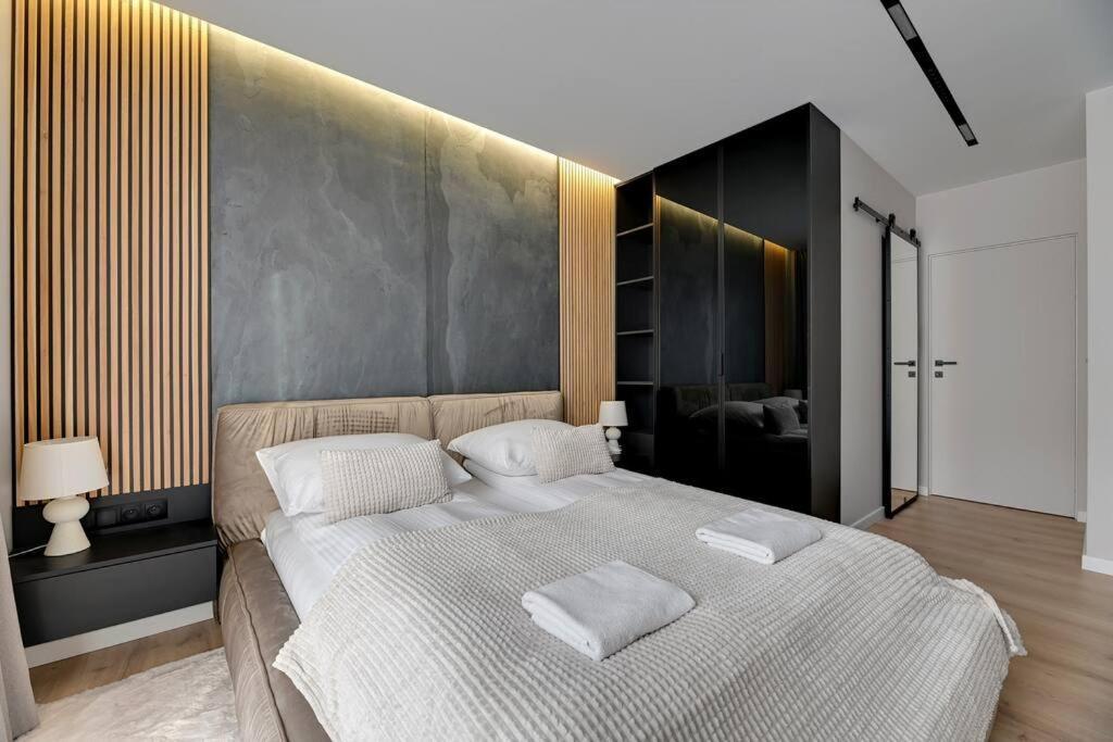 Zajezdnia Wrzeszcz 2 By Grand Apartments Γκντανσκ Εξωτερικό φωτογραφία