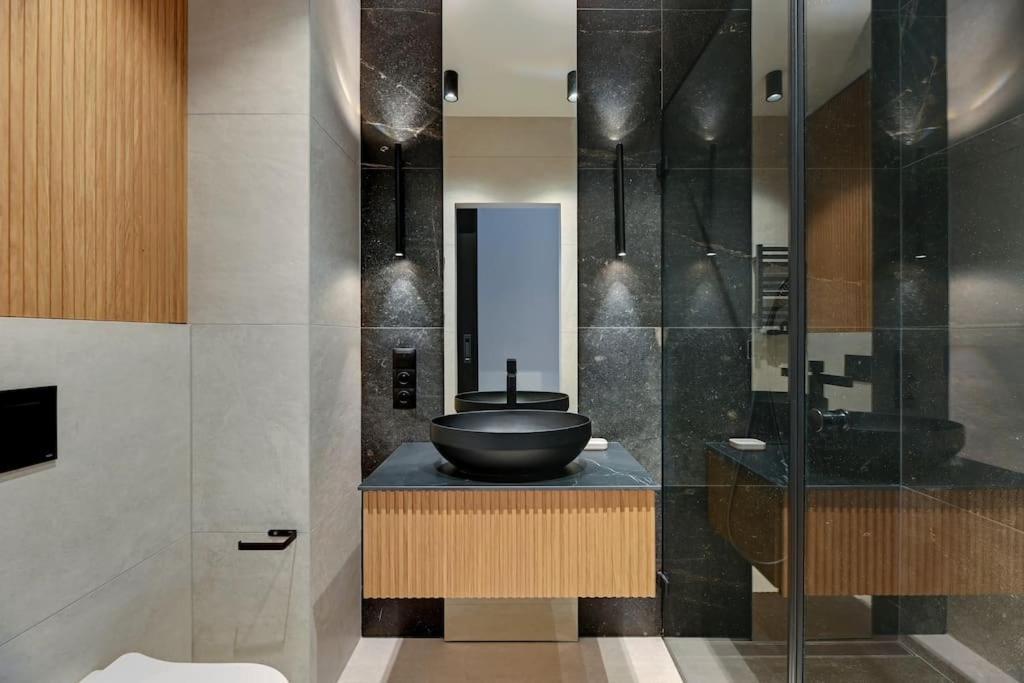 Zajezdnia Wrzeszcz 2 By Grand Apartments Γκντανσκ Εξωτερικό φωτογραφία